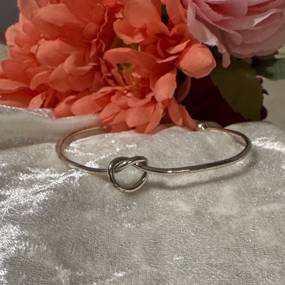 🌸Final price🌸Silver Knot Bangle Bracelet - Elegant Women's Jewelry
